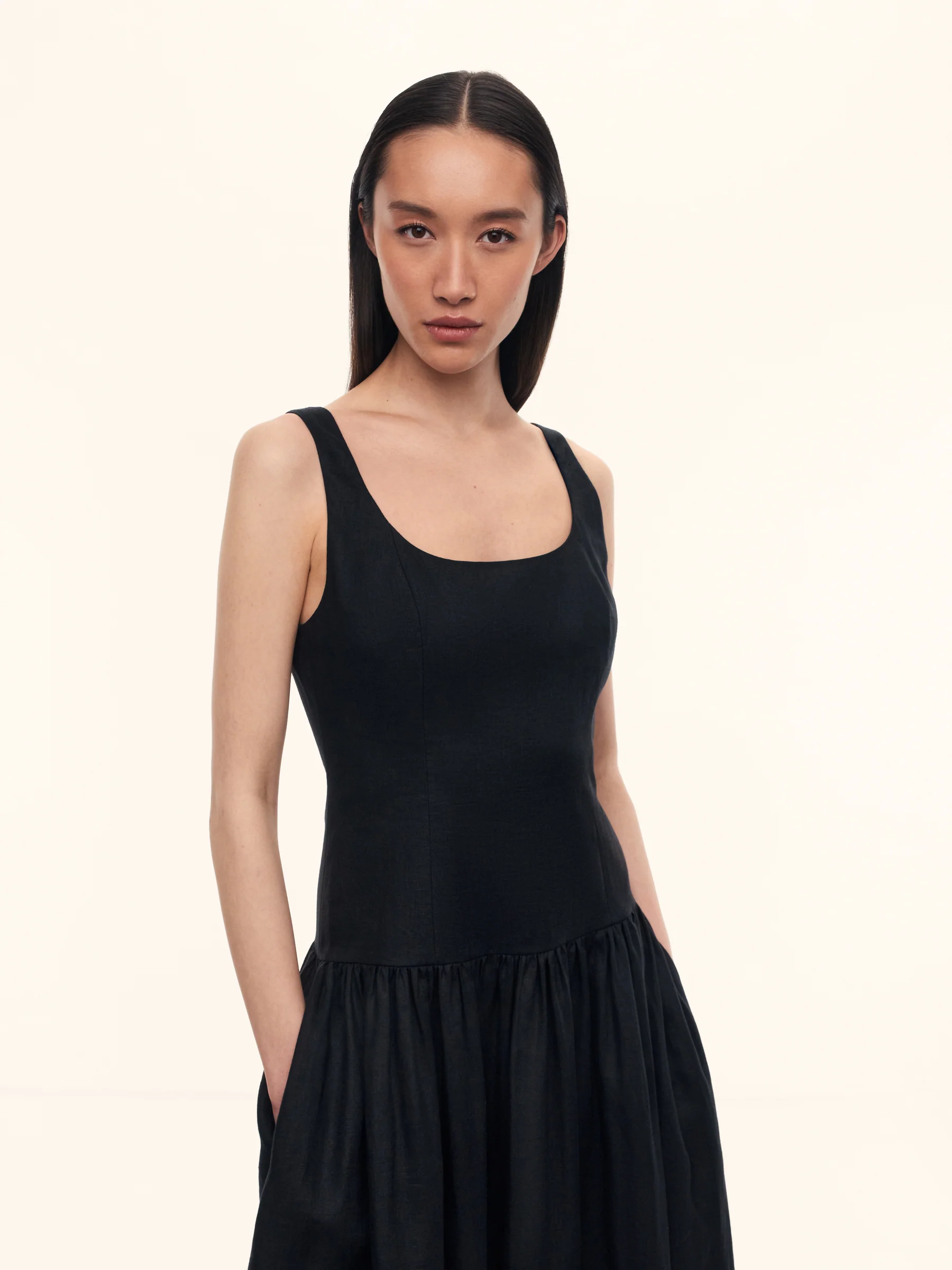 Antoinette linen dress - Image 3
