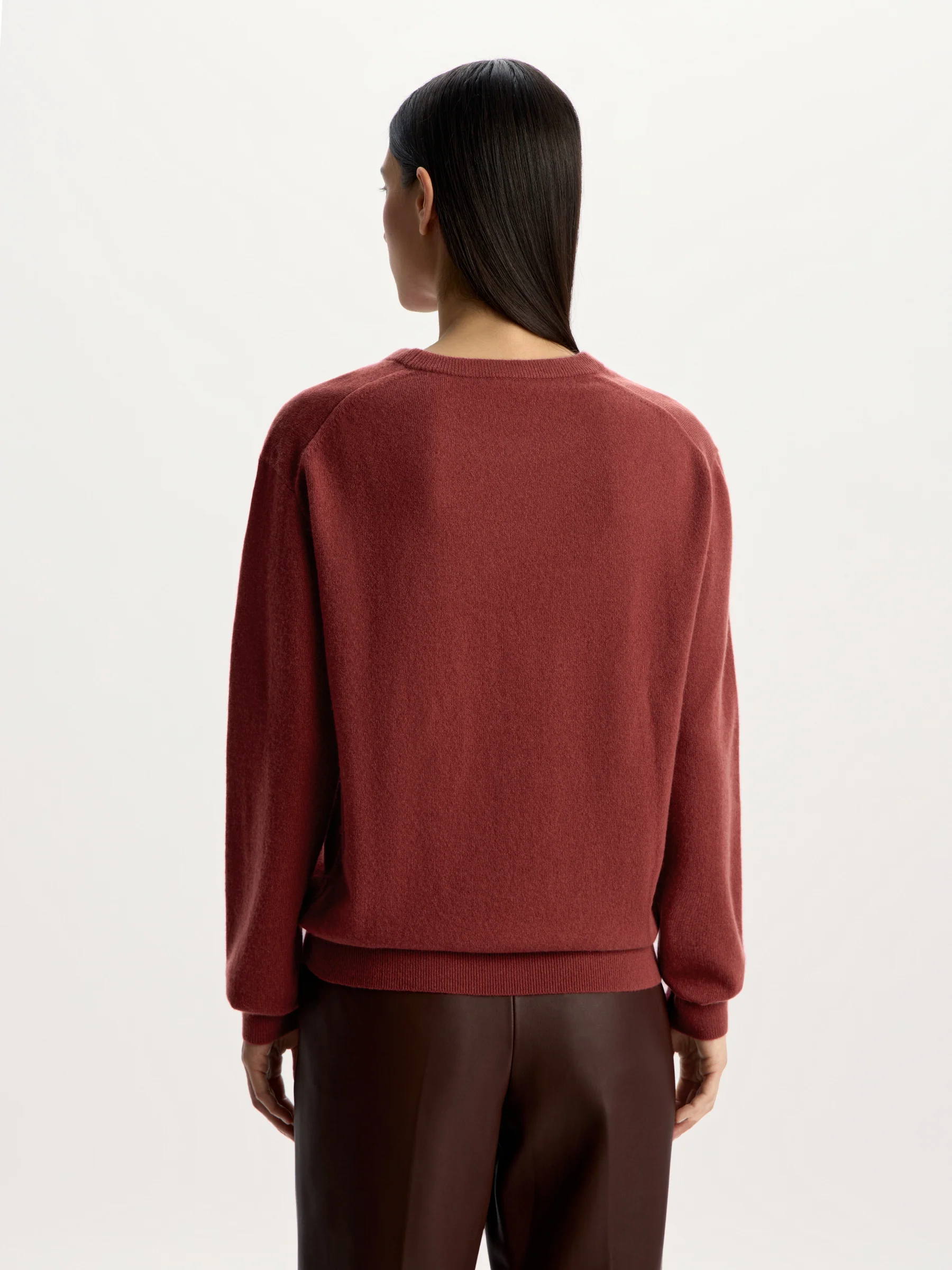 Cashmere crew neck jumper - Image 5
