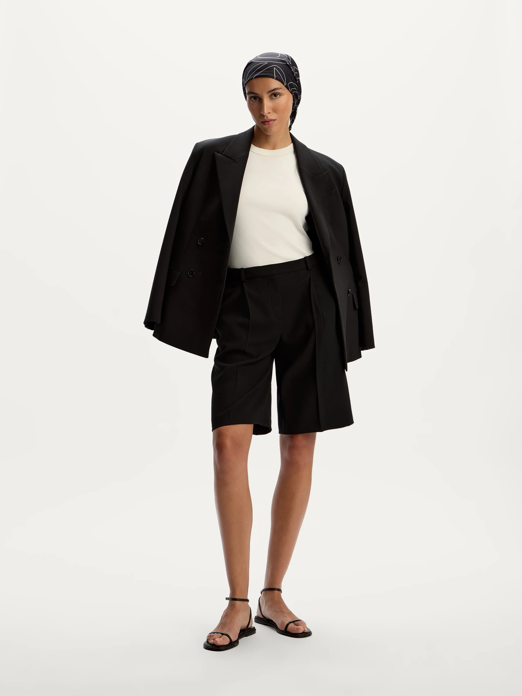 Crepe Bermuda shorts