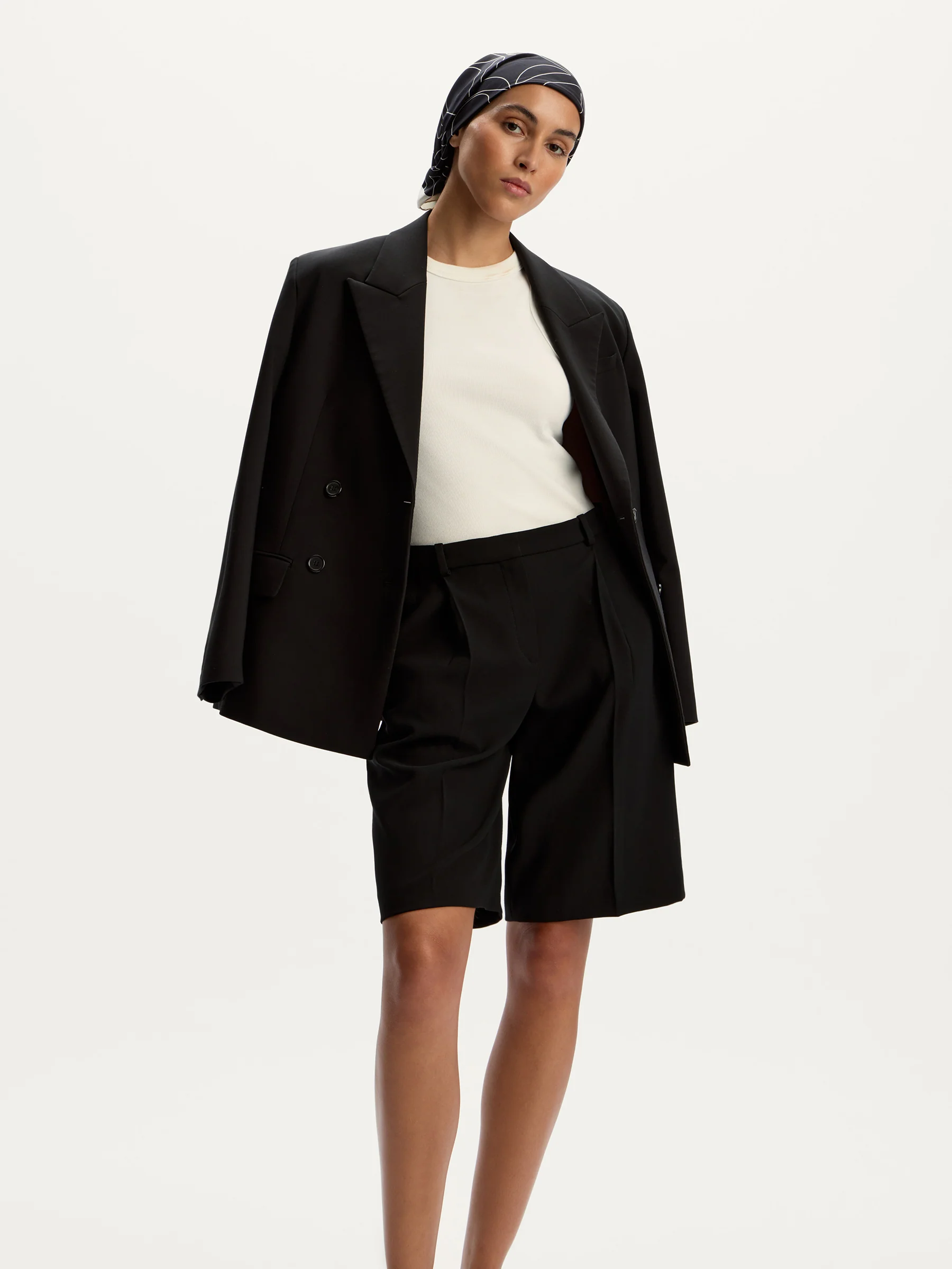 Crepe Bermuda shorts - Image 2