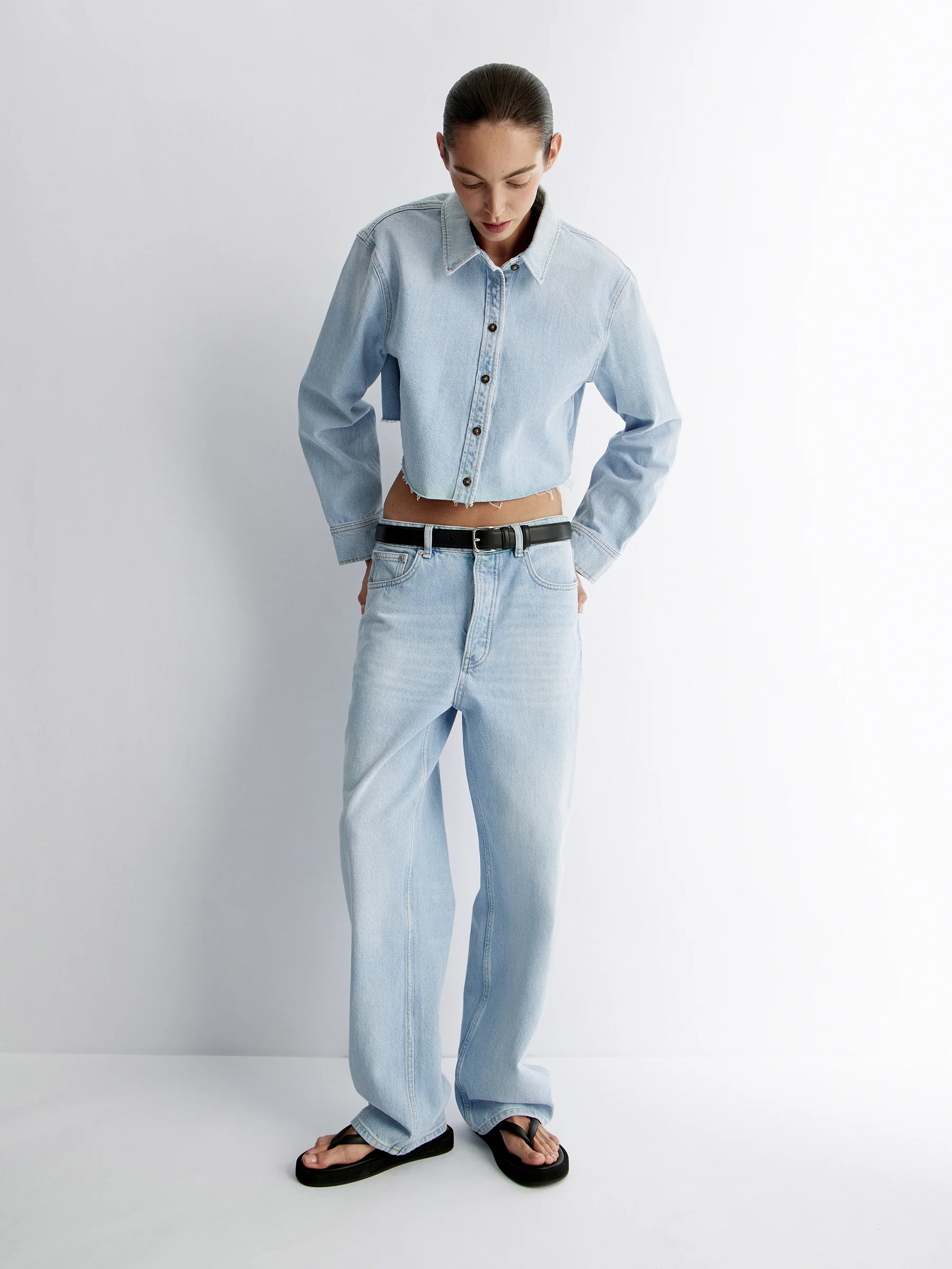 Cropped denim shirt - Image 2