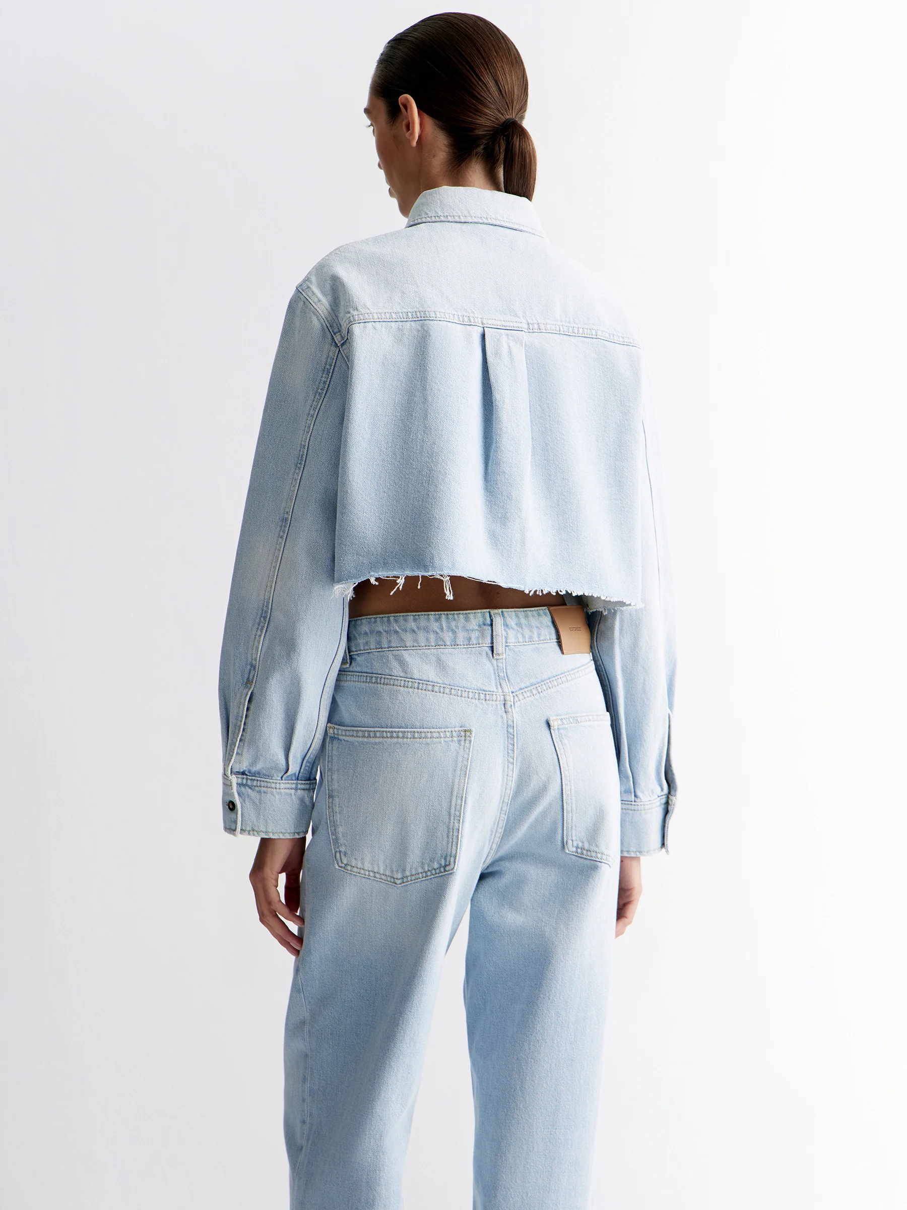 Cropped denim shirt - Image 6