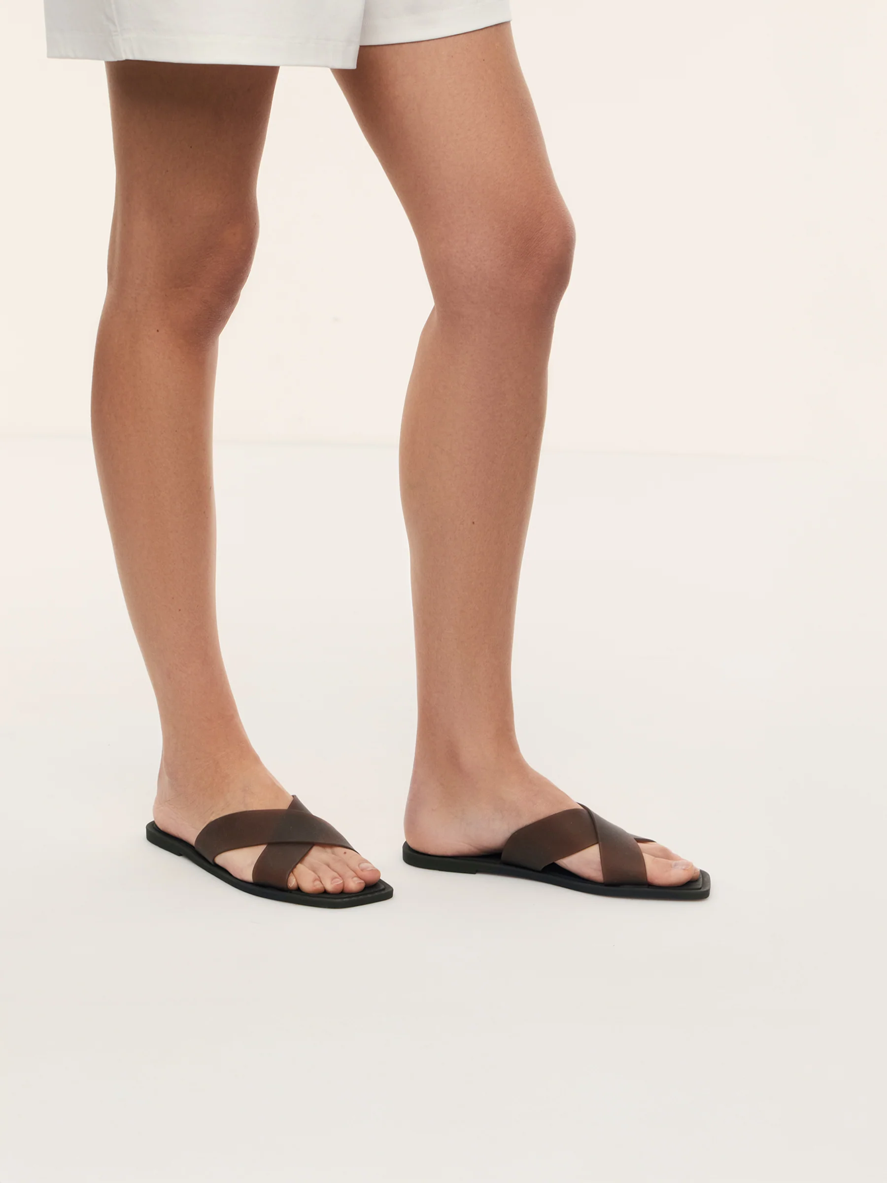 Cross strap sandals - Image 3