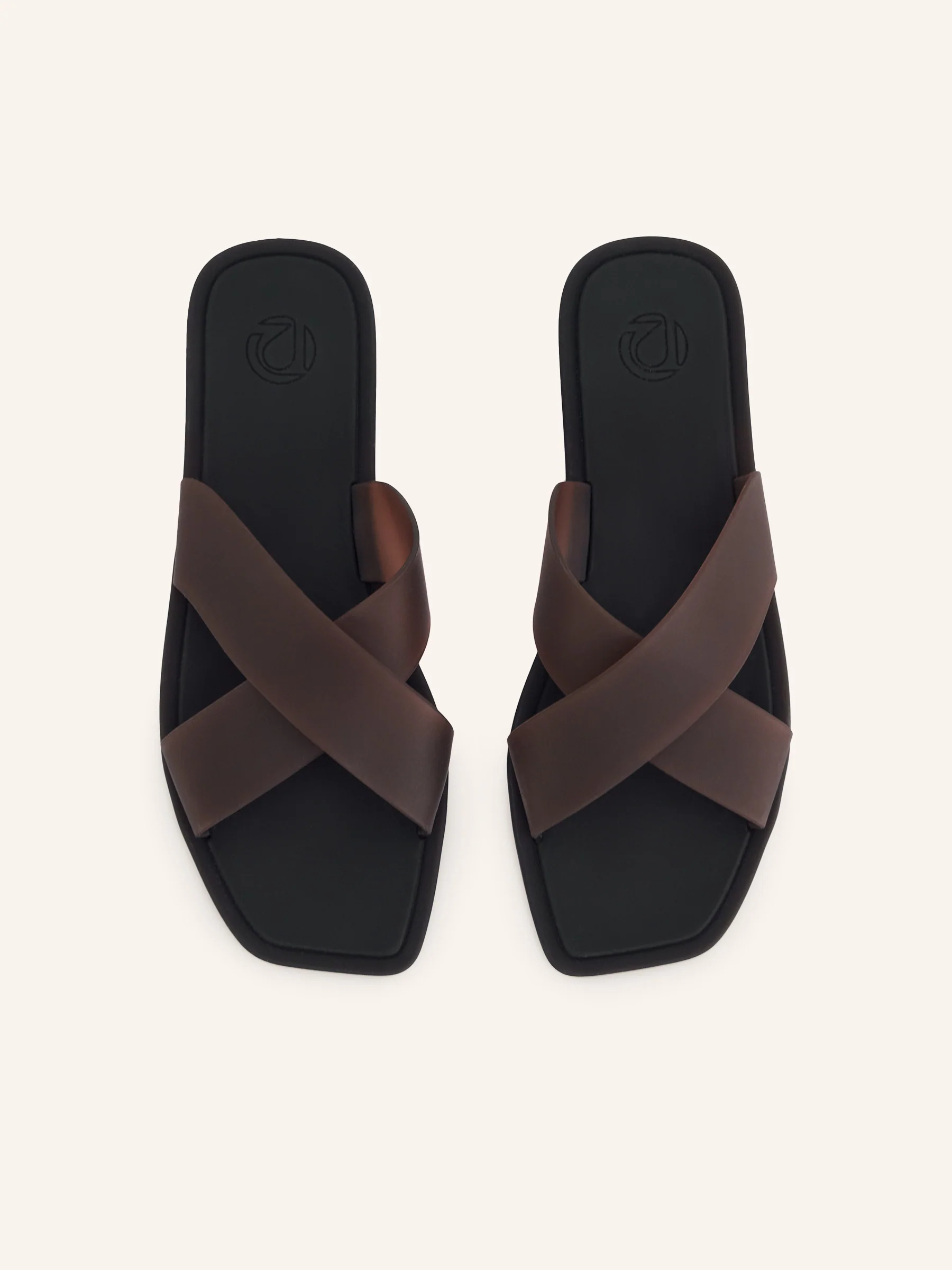 Cross strap sandals - Image 4