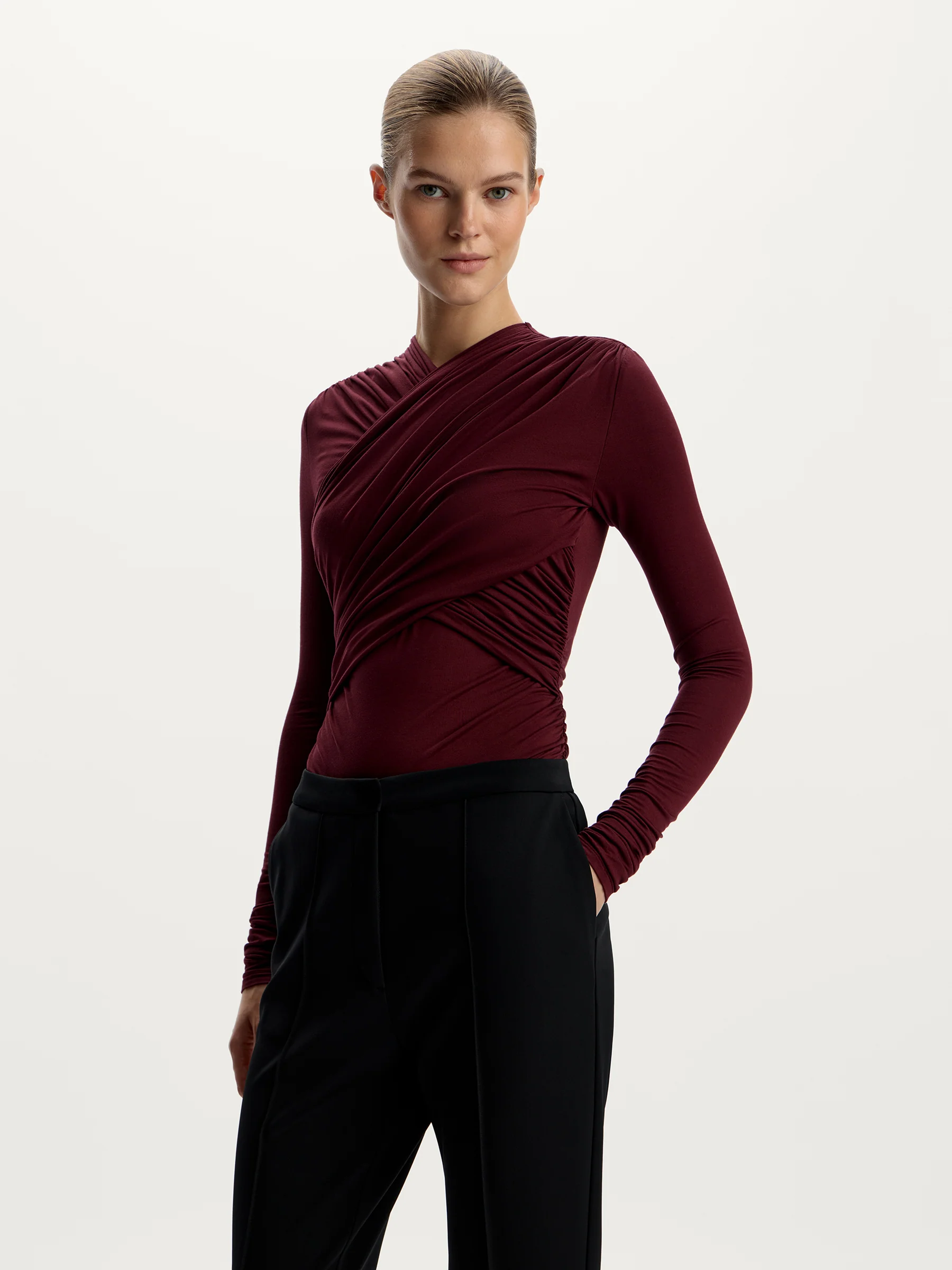 Tops & Bodysuits Female