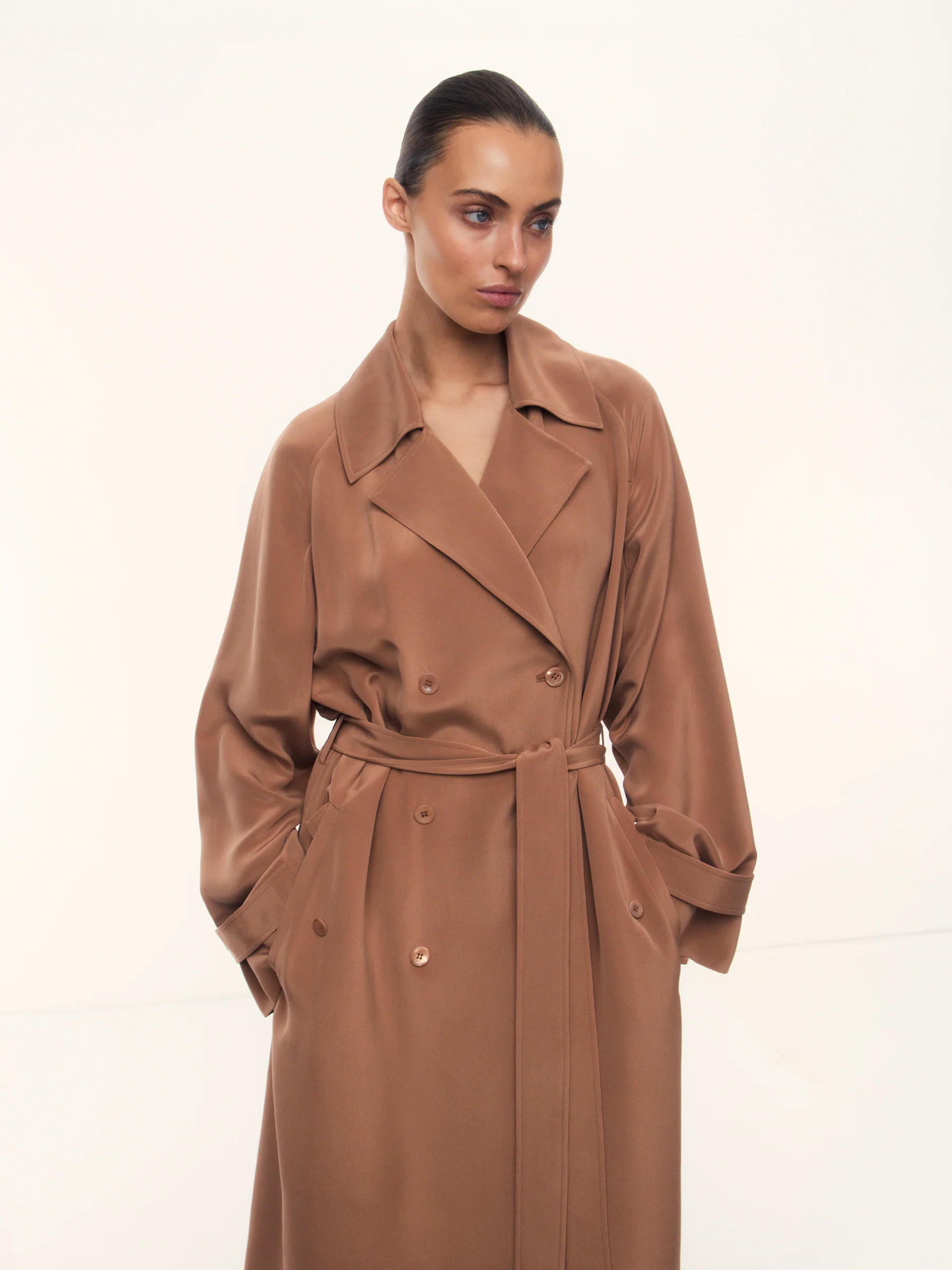 Gallery silk trench dress - Image 4
