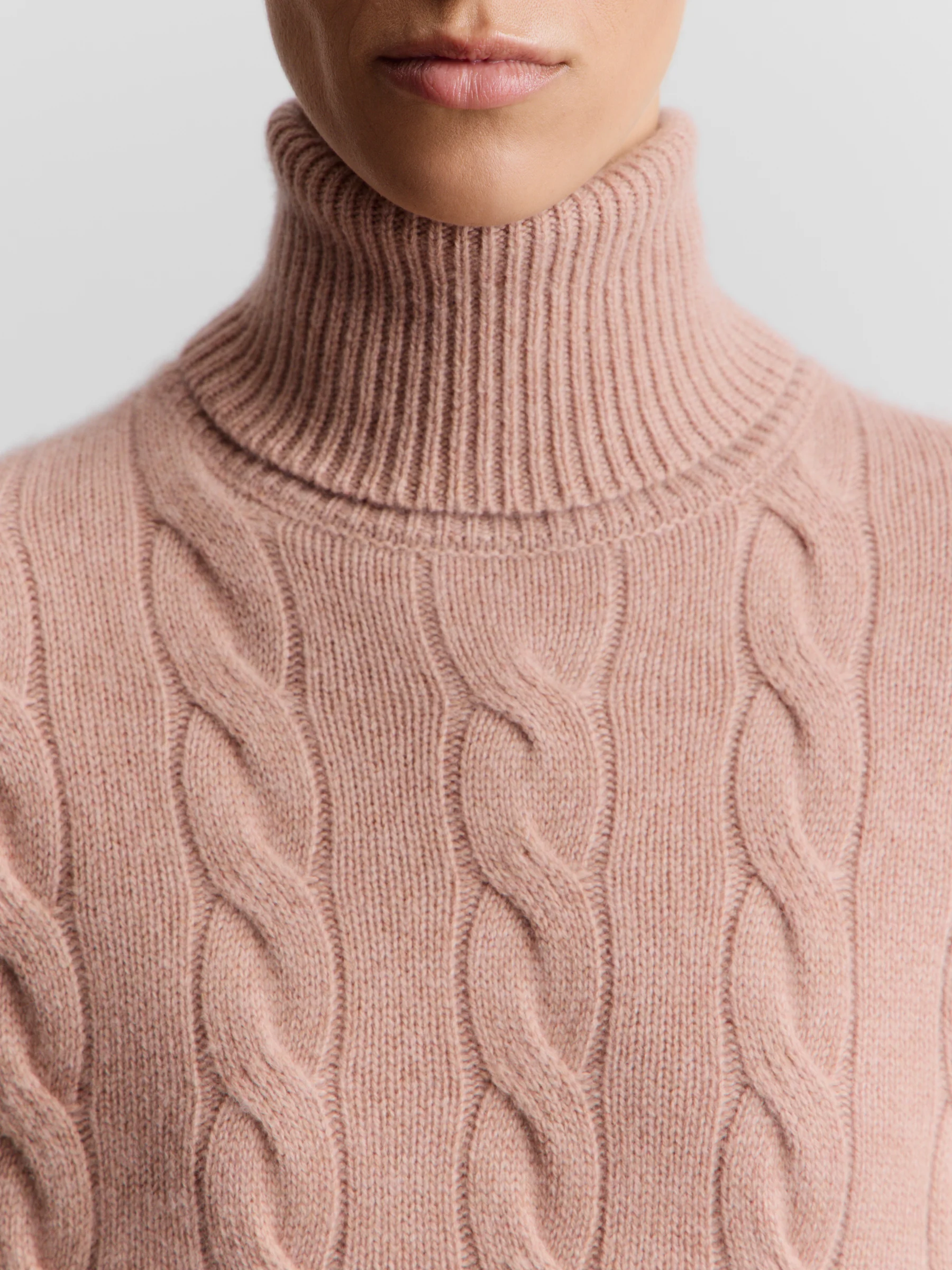 Gulf Stream cashmere turtleneck jumper - Image 4