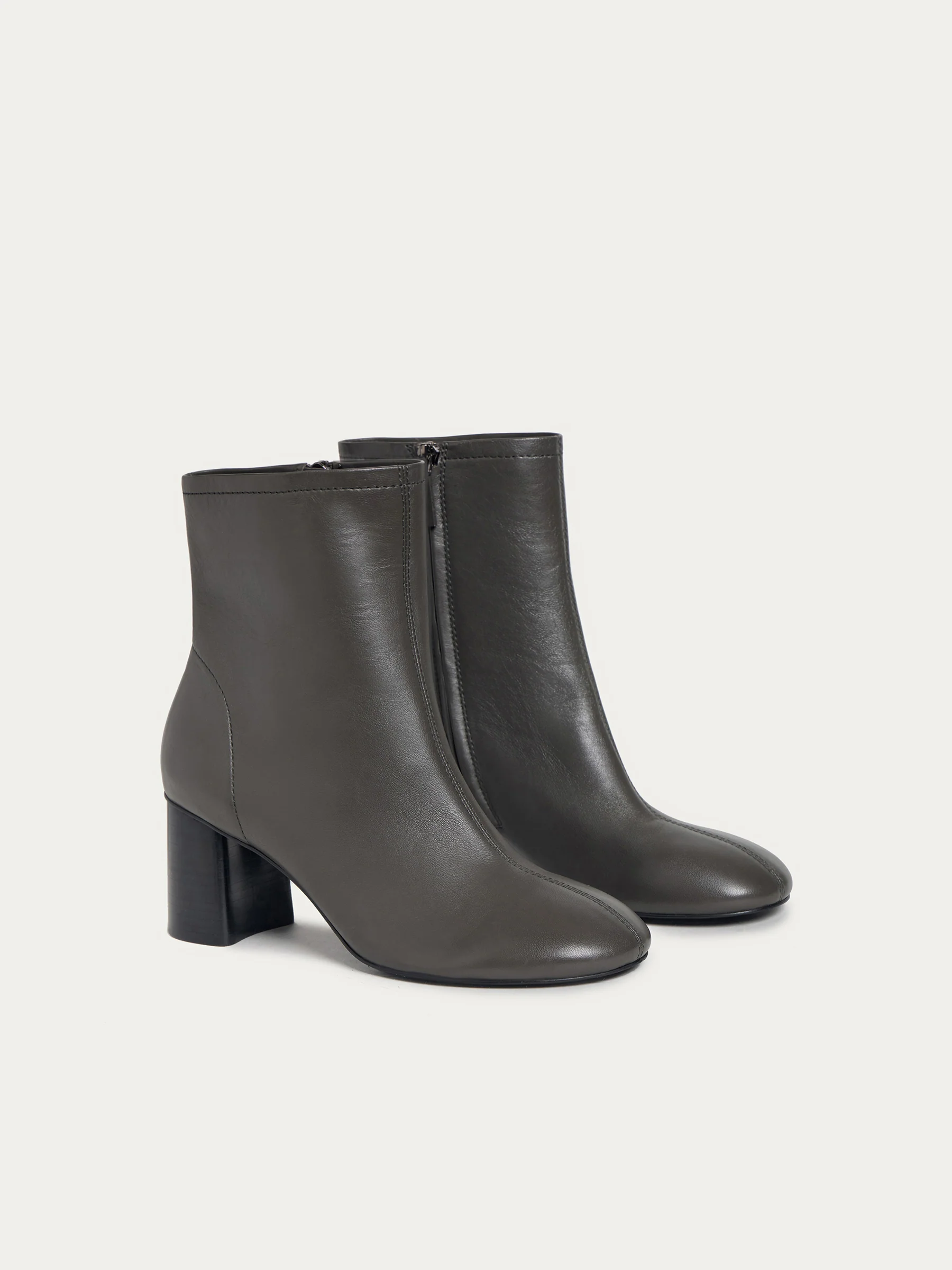 Leather ankle boots - Image 2