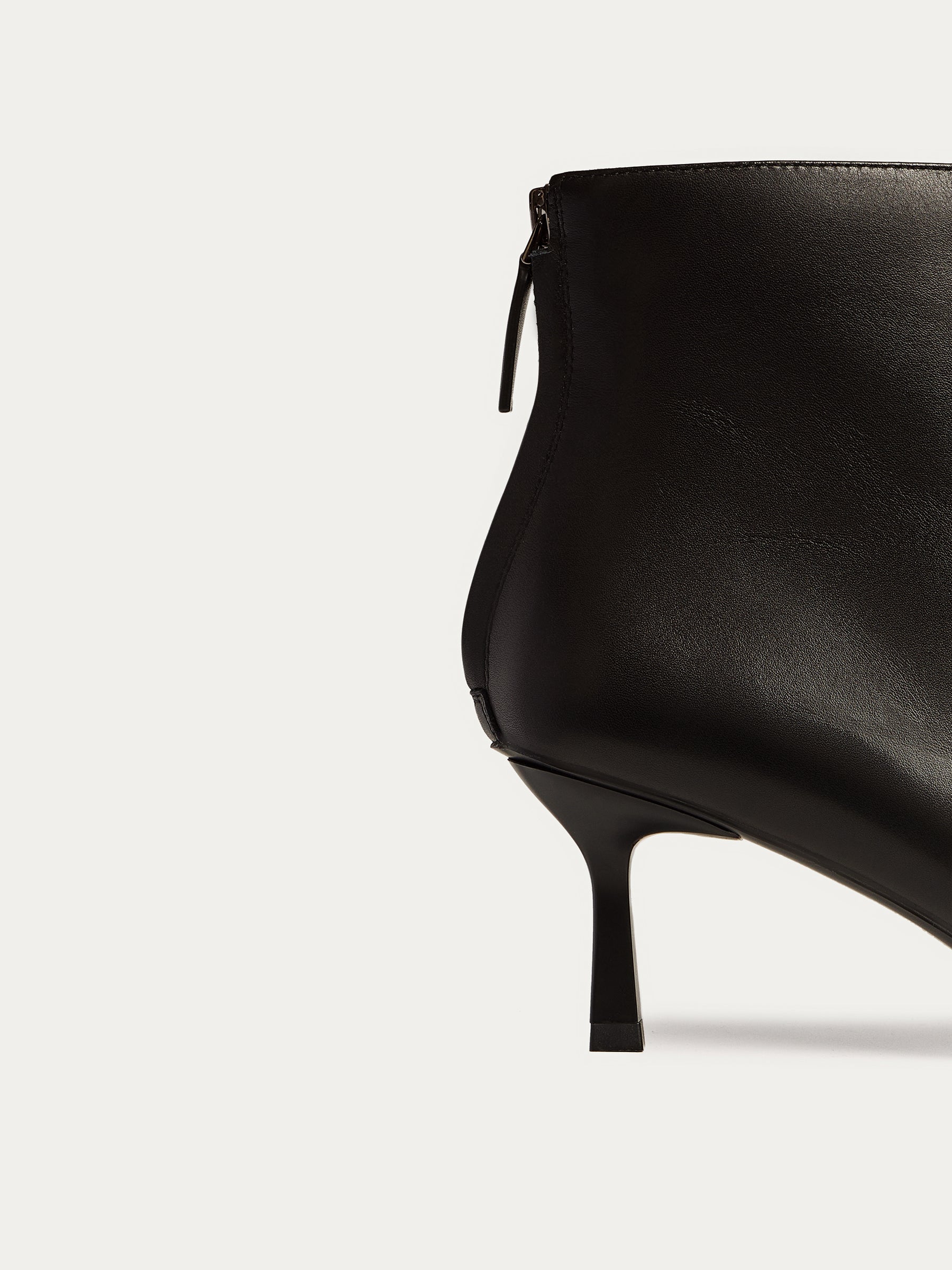 Leather ankle boots - Image 6