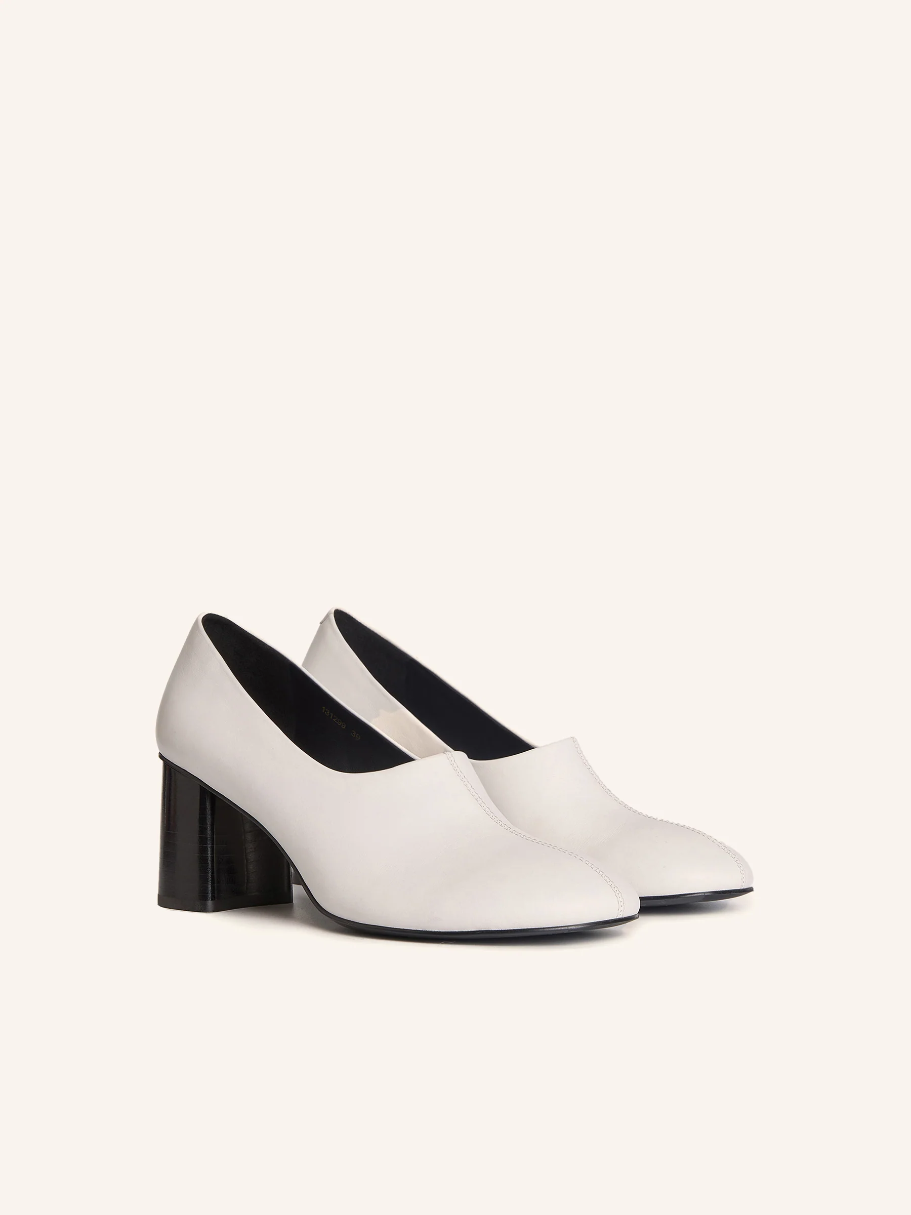 Leather pumps - Image 2