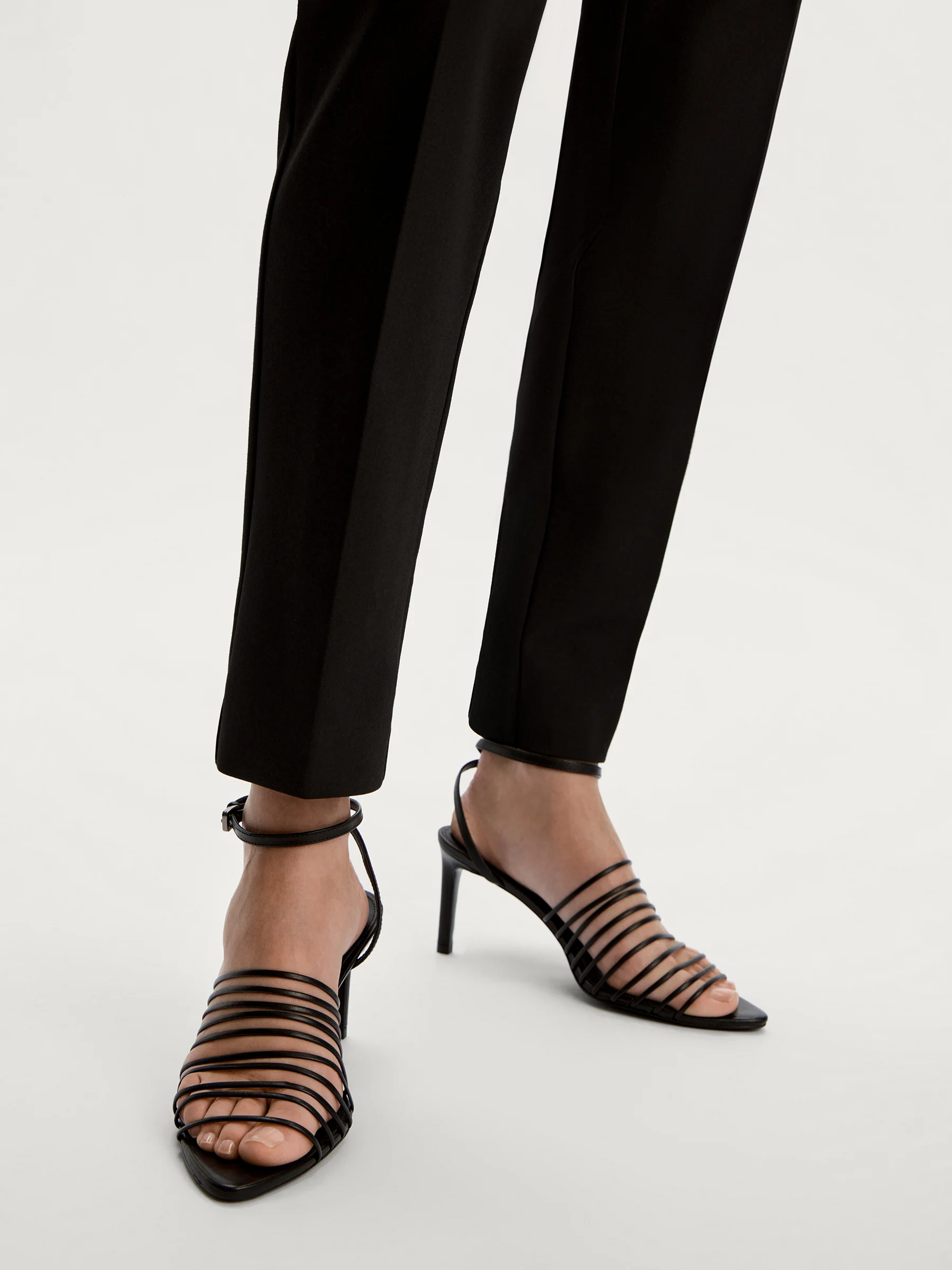 Leather sandals - Image 6