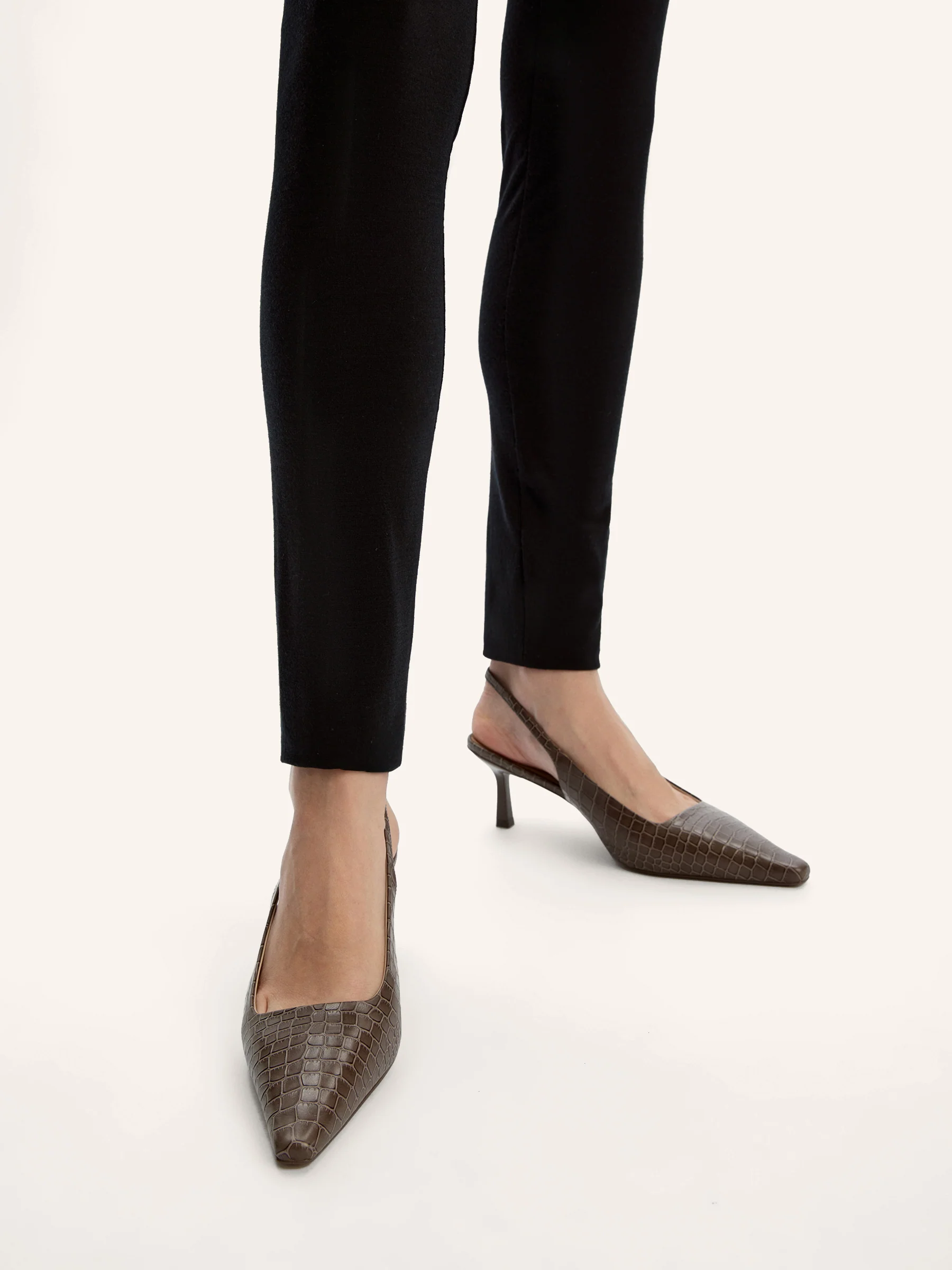 Leather slingback pumps - Image 4
