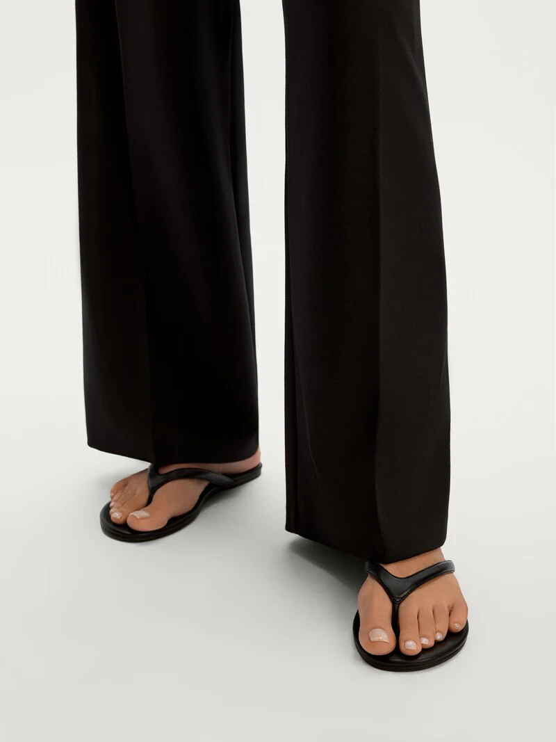 Leather thong sandals - Image 3