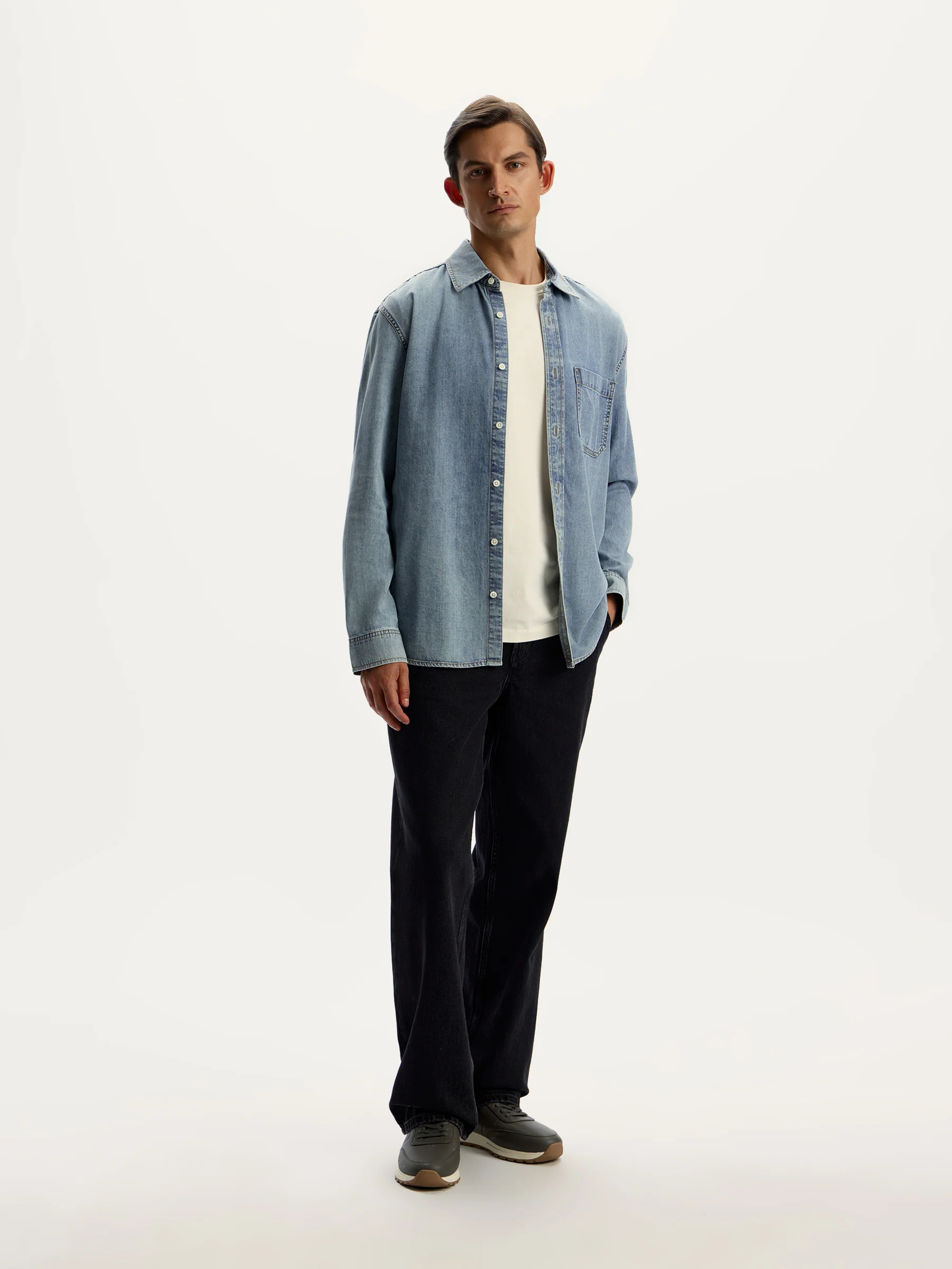 Lightweight denim shirt - Image 2