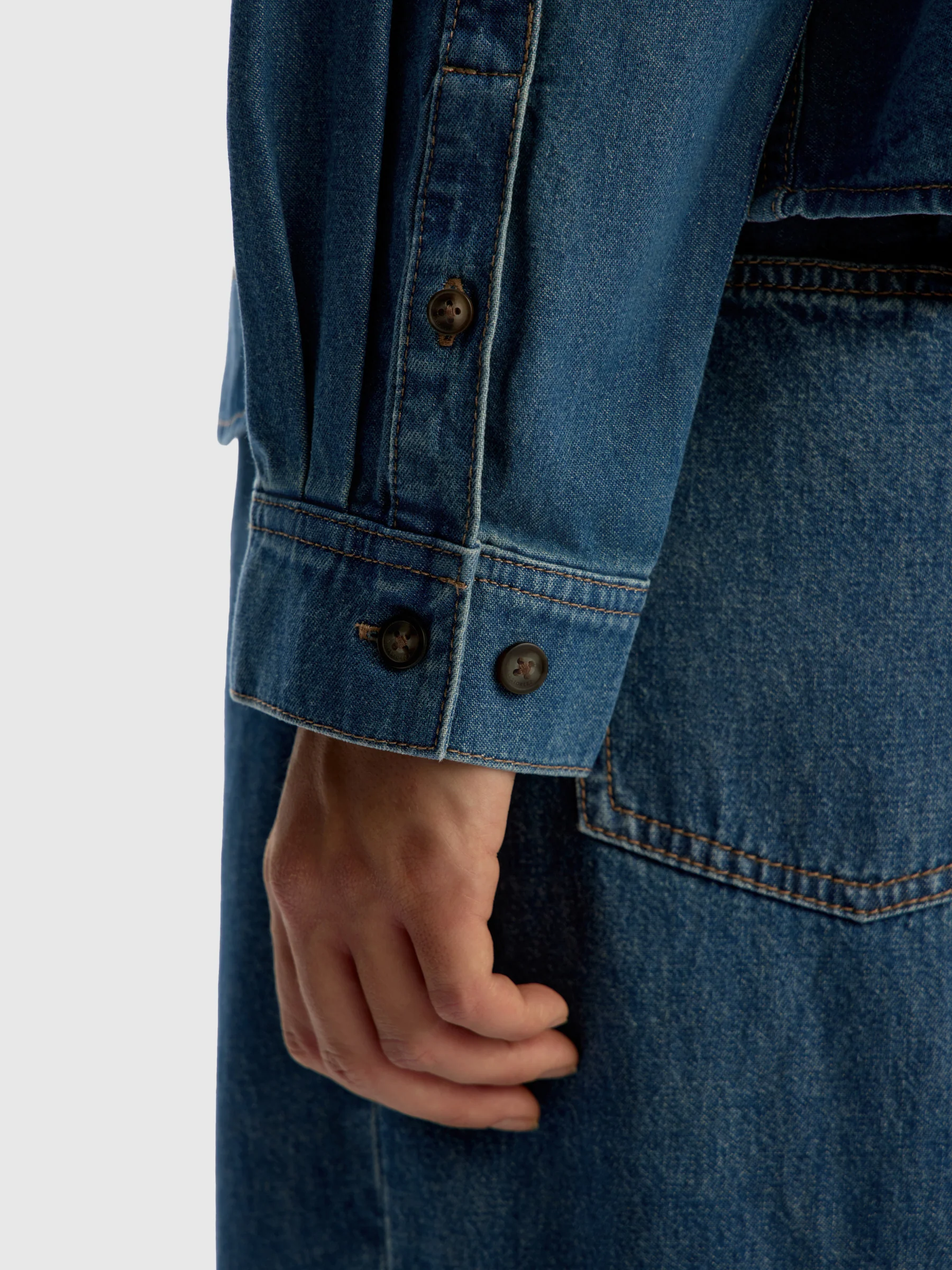 Lightweight denim shirt - Image 5