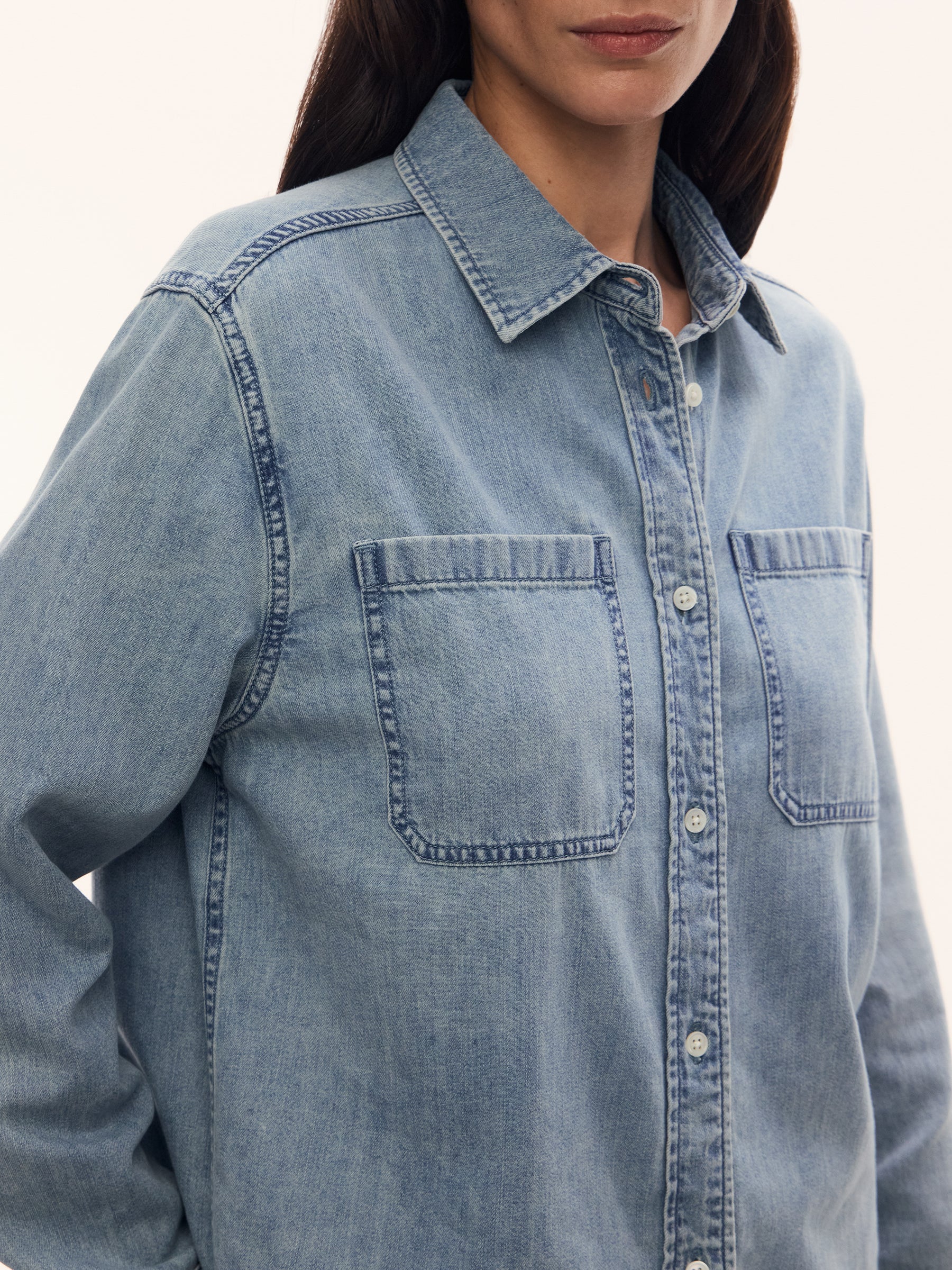 Lightweight denim shirt - Image 4
