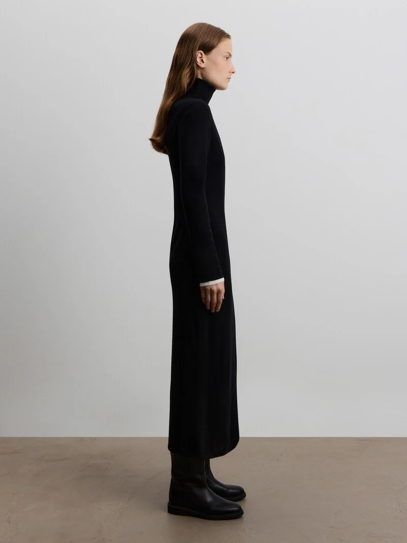 Merino  turtleneck dress - Image 3