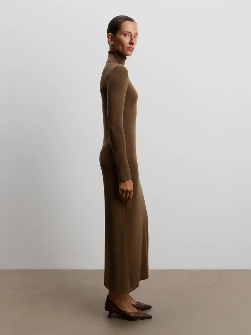Merino turtleneck dress - Image 3