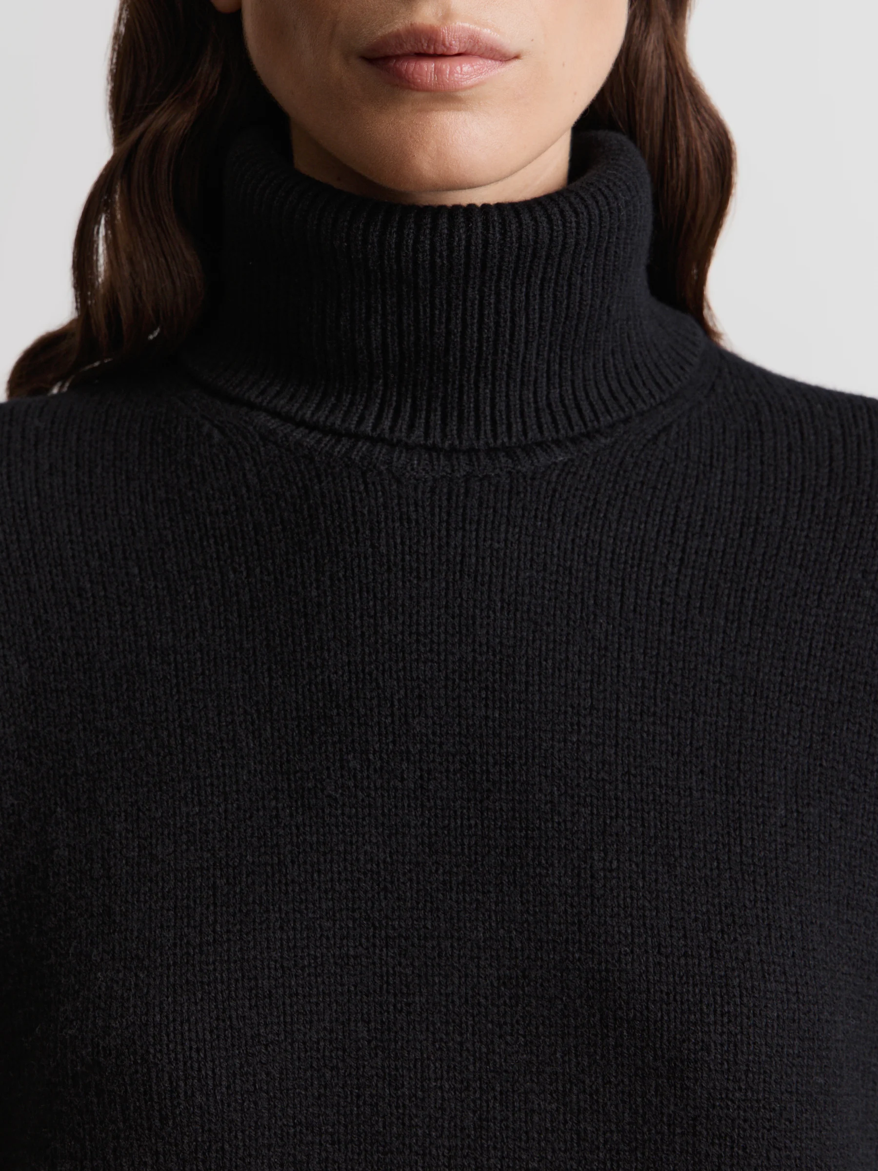 Merino turtleneck jumper - Image 4