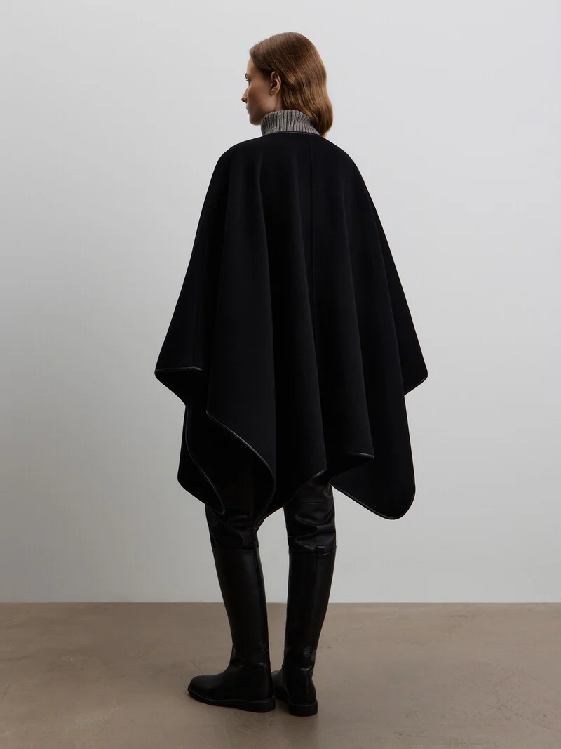 Merino wool cape - Image 5