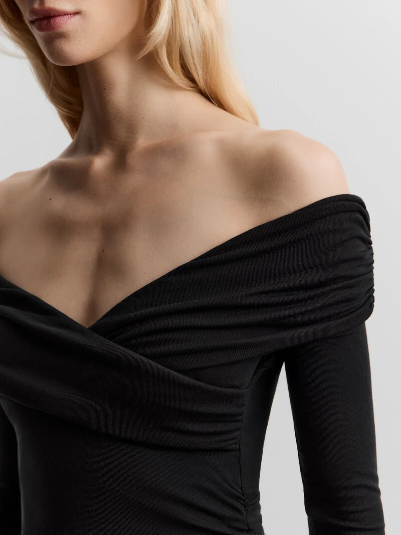 Off-shoulder top - Image 4