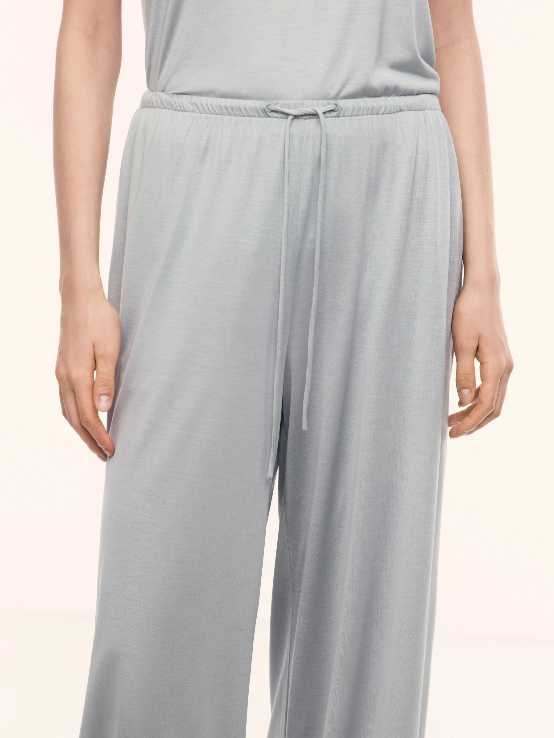 Pearl silk trousers - Image 4