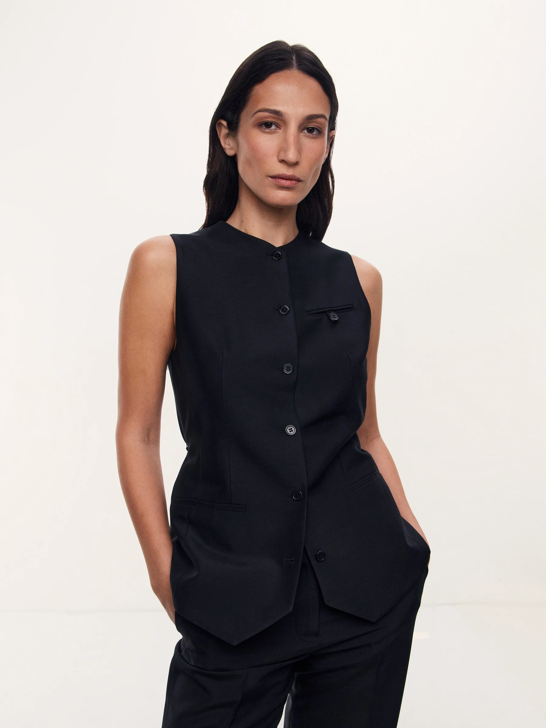 Rotunda vest