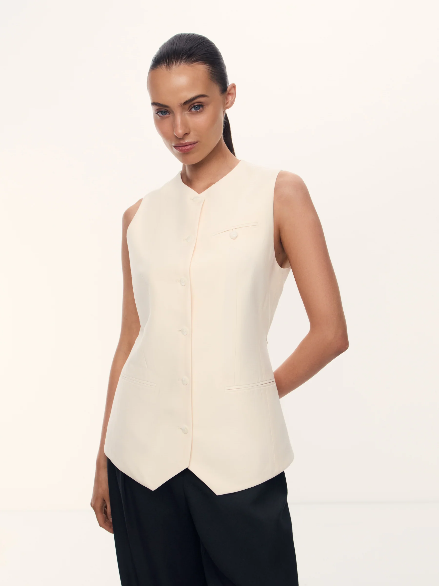 Rotunda vest