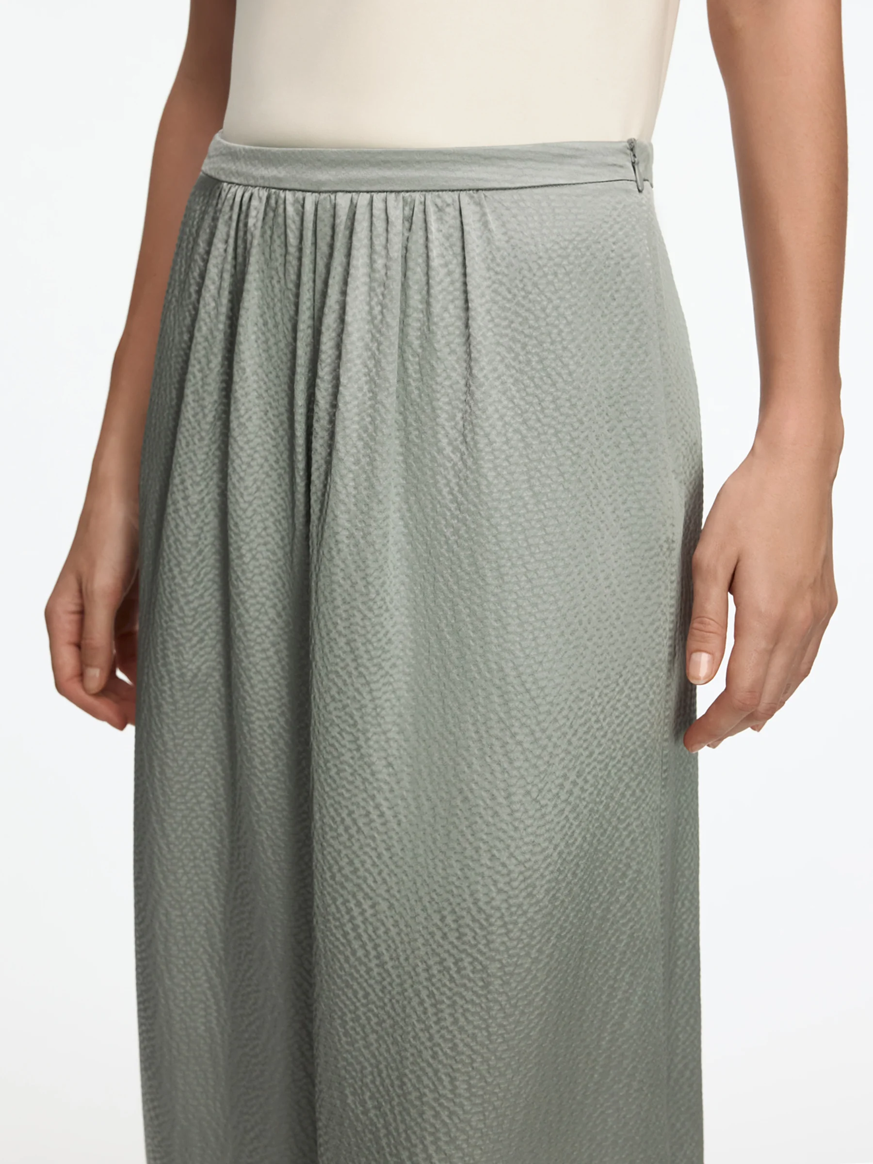 Selene Mulberry silk trousers - Image 4