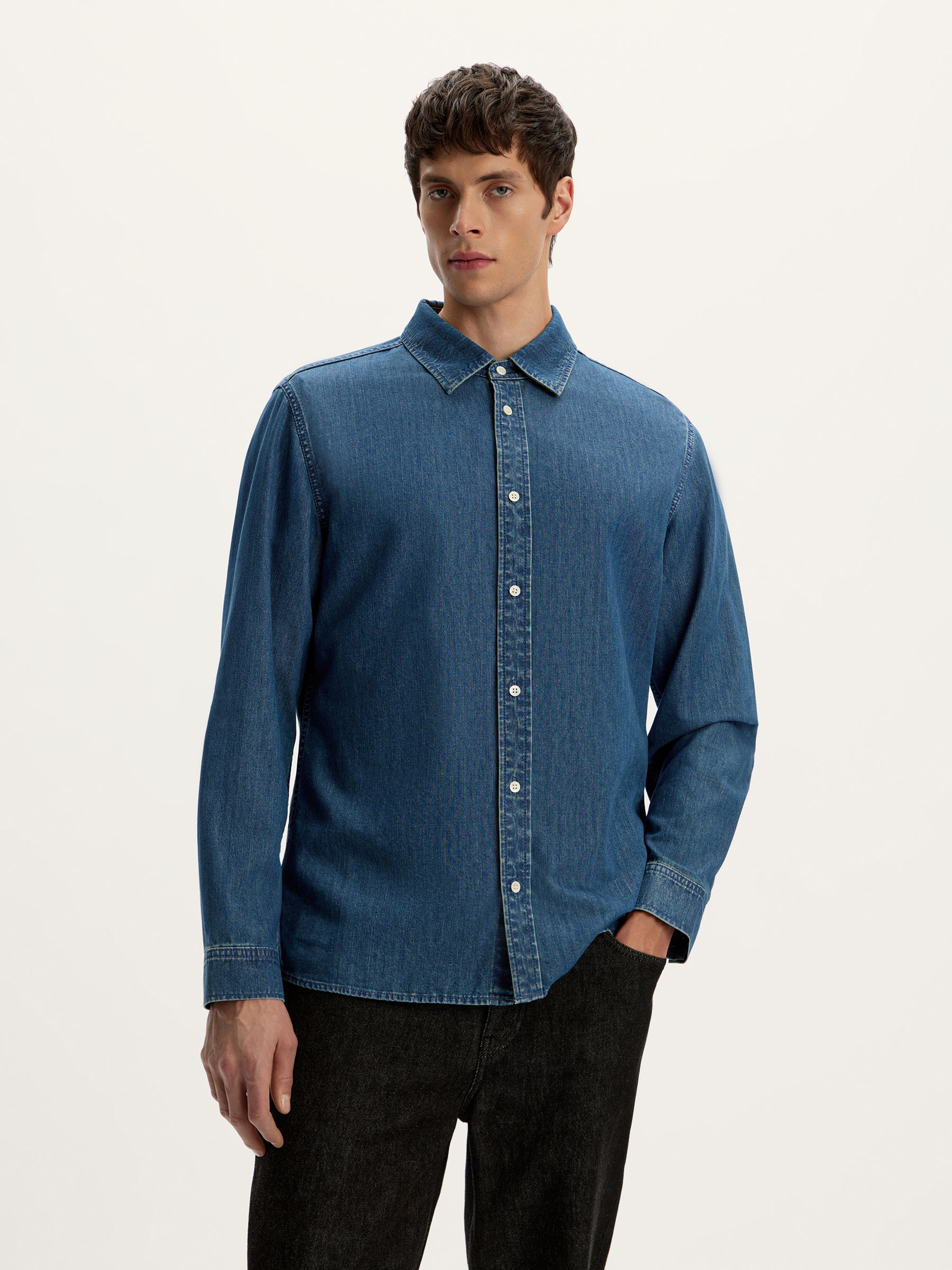 Slim fit denim shirt
