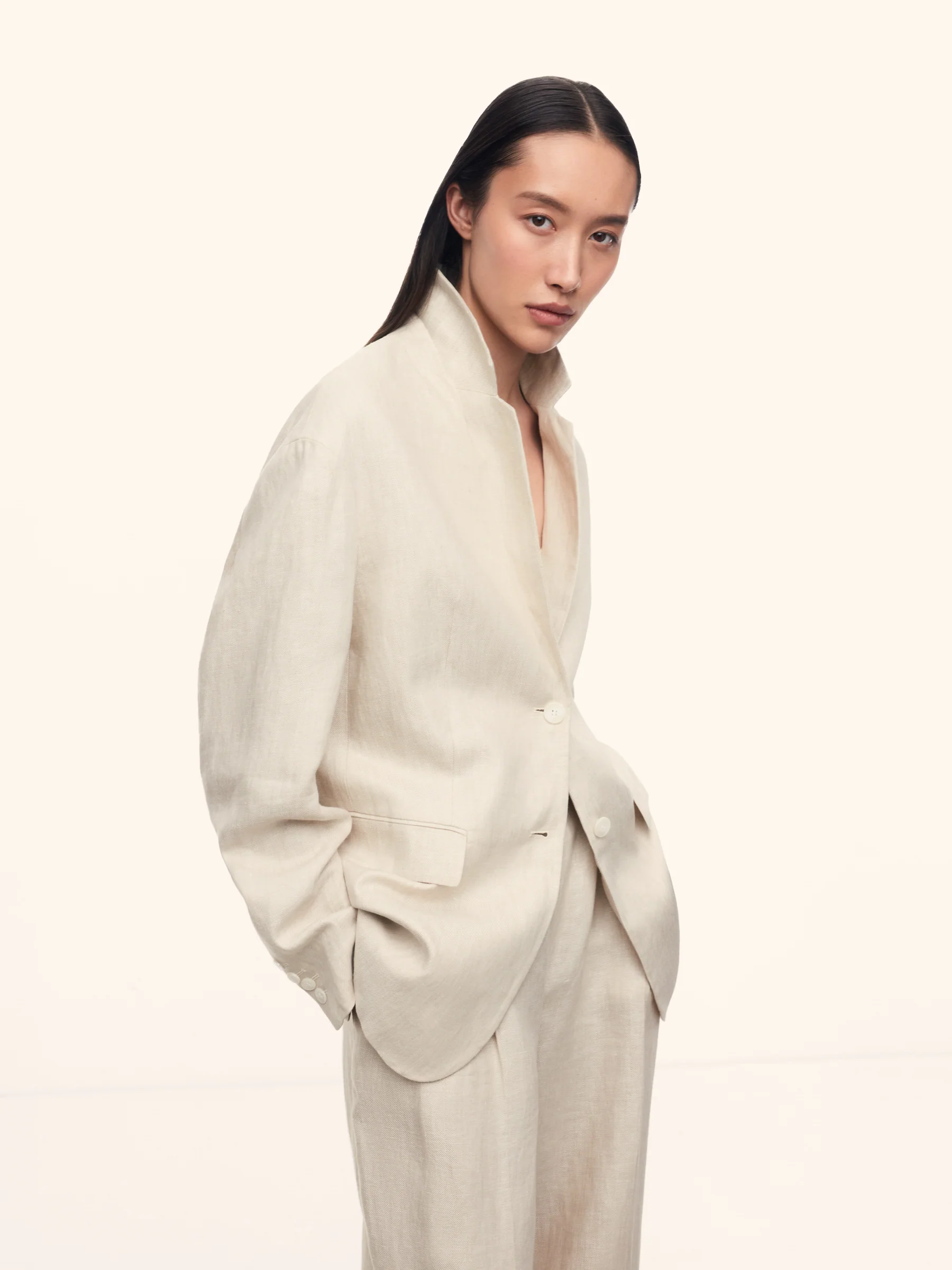 Tailored linen blazer