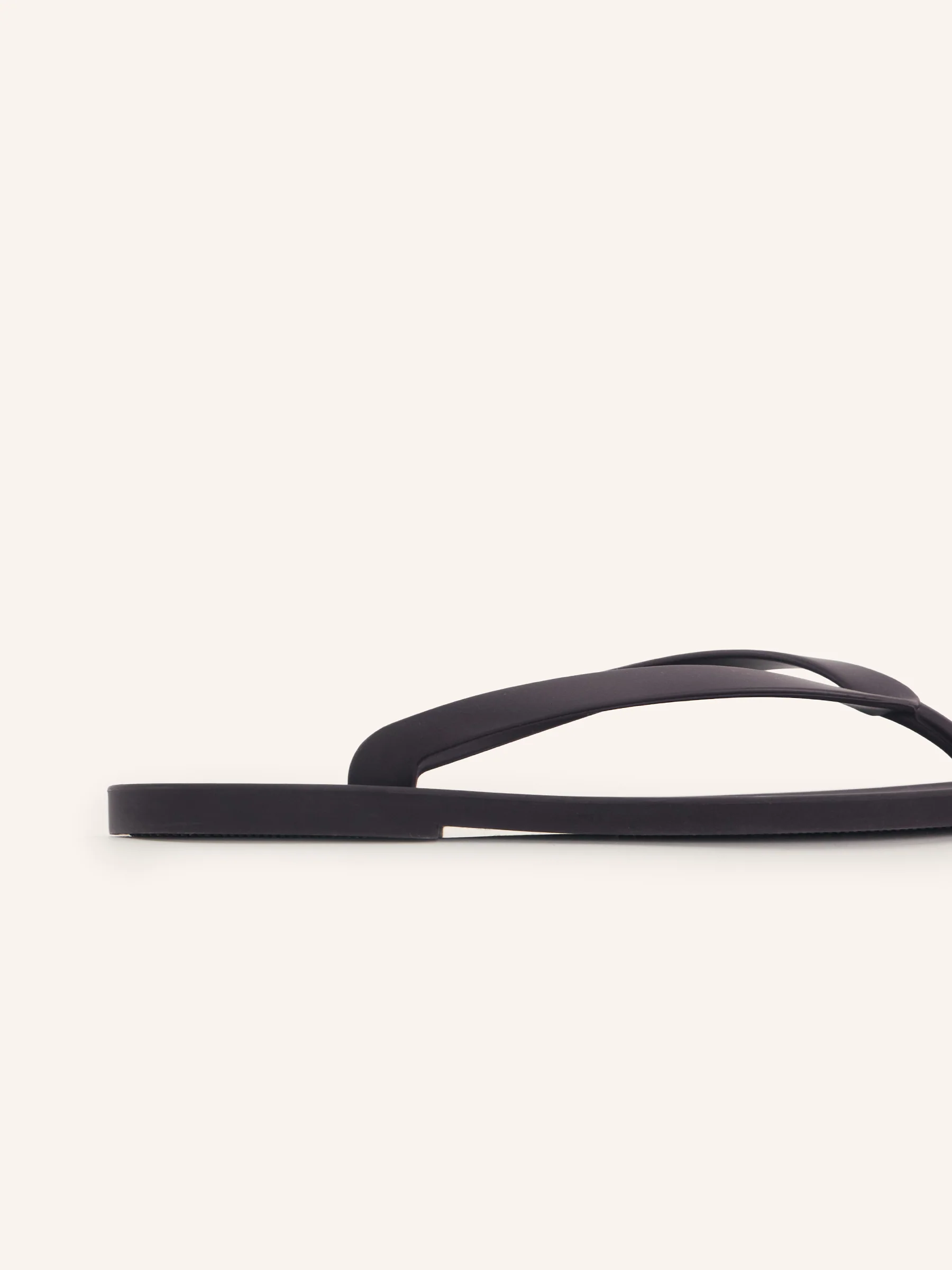 Obsidian thong sandals - Image 6