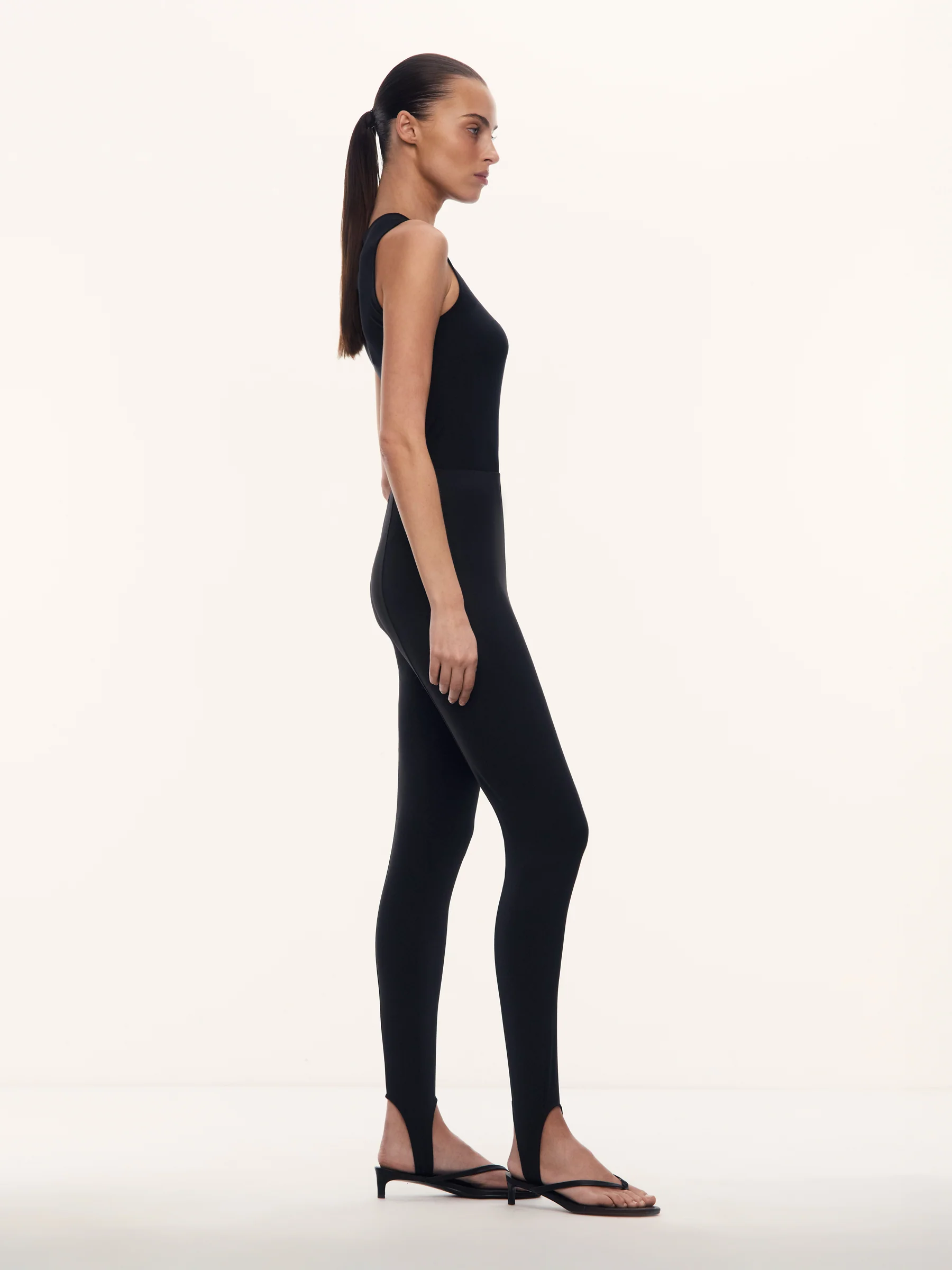 Victoria stirrup leggings - Image 2
