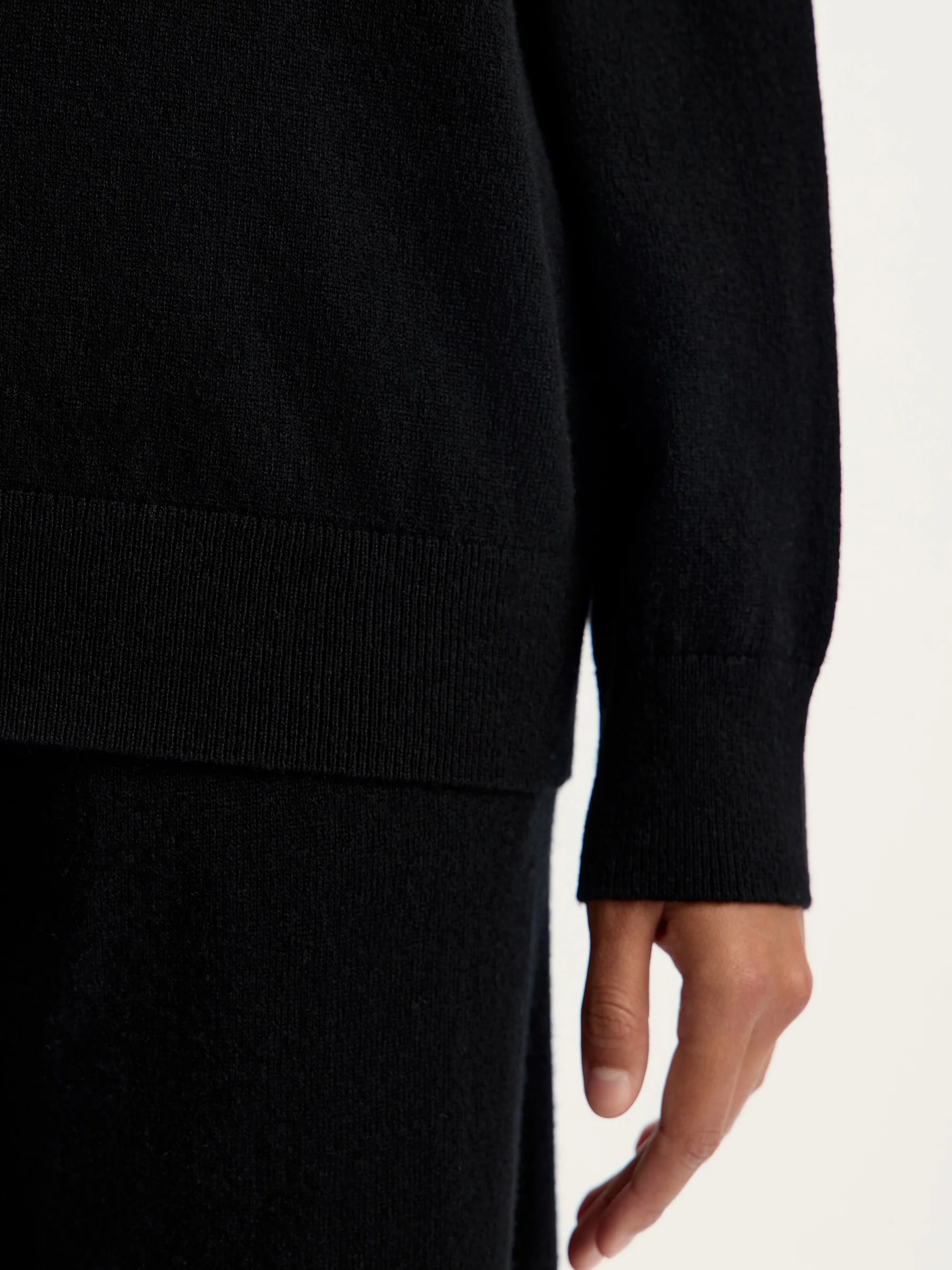 Wool-cashmere crew neck jumper - Image 4