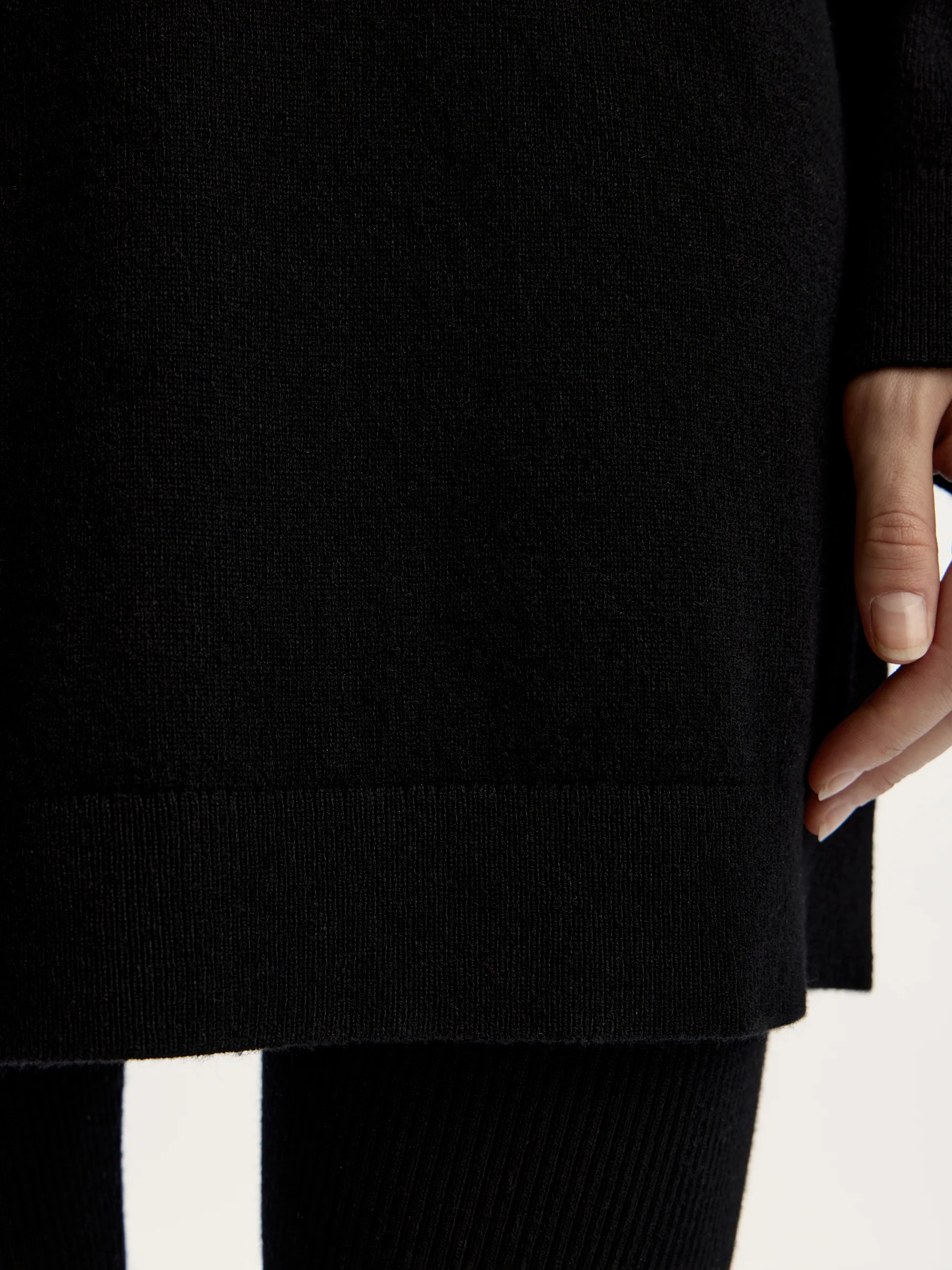 Wool-cashmere scarf dress - Image 4