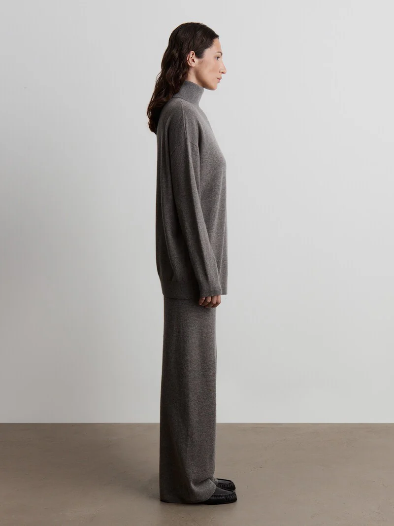 Wool-cashmere trousers - Image 2