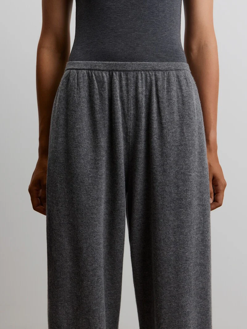 Wool-cashmere trousers - Image 4