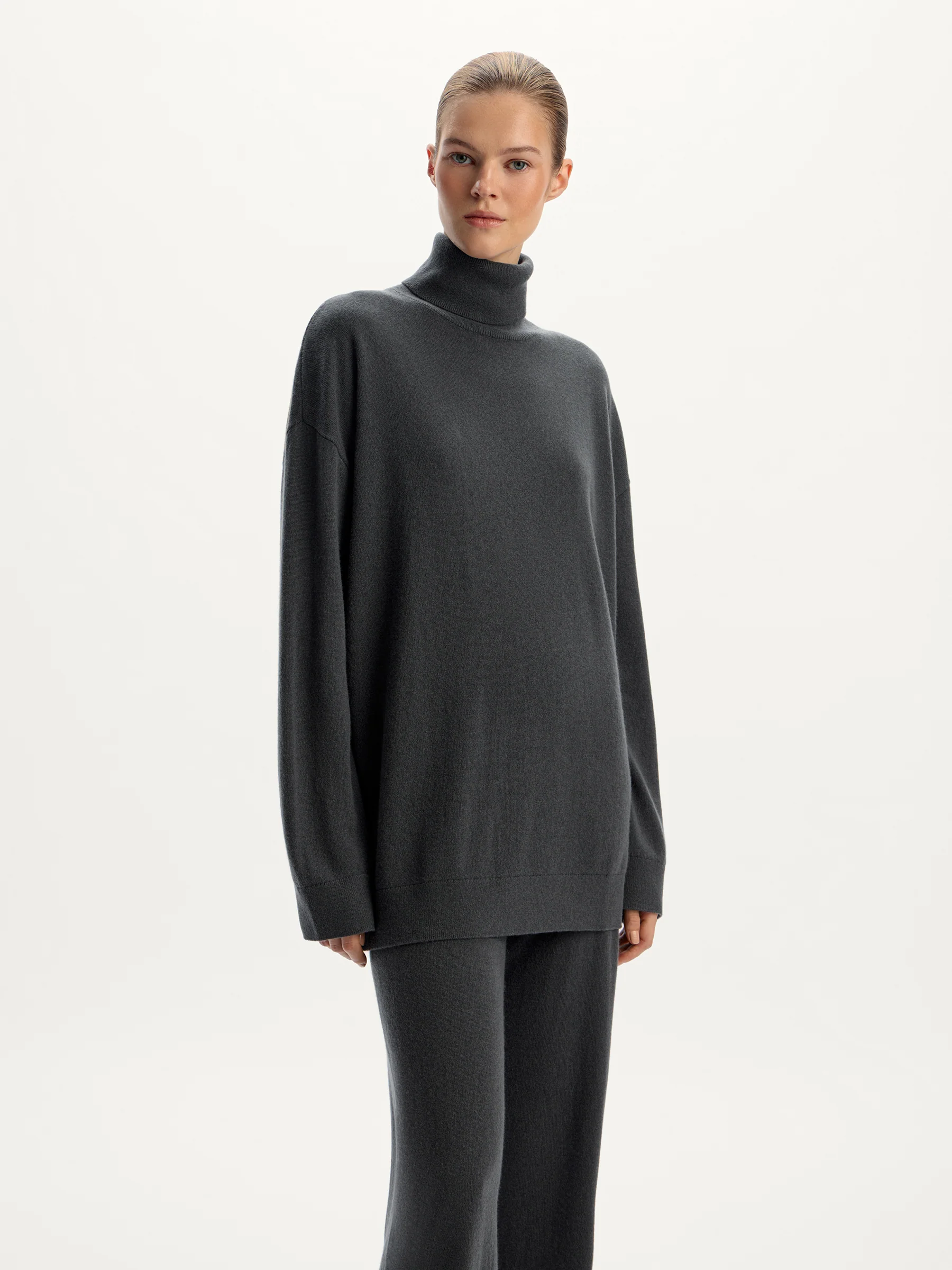 Wool-cashmere turtleneck jumper