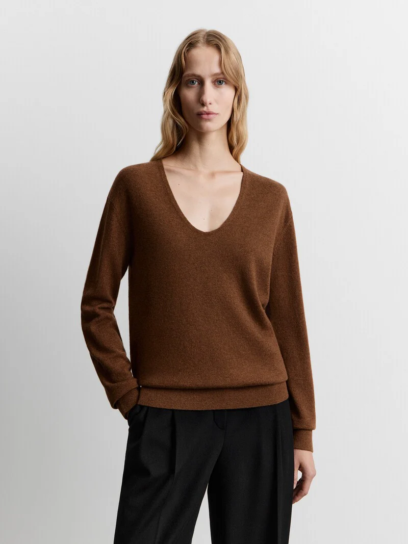Wool-cashmere U-neck jumper
