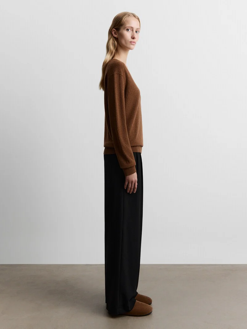 Wool-cashmere U-neck jumper - Image 3